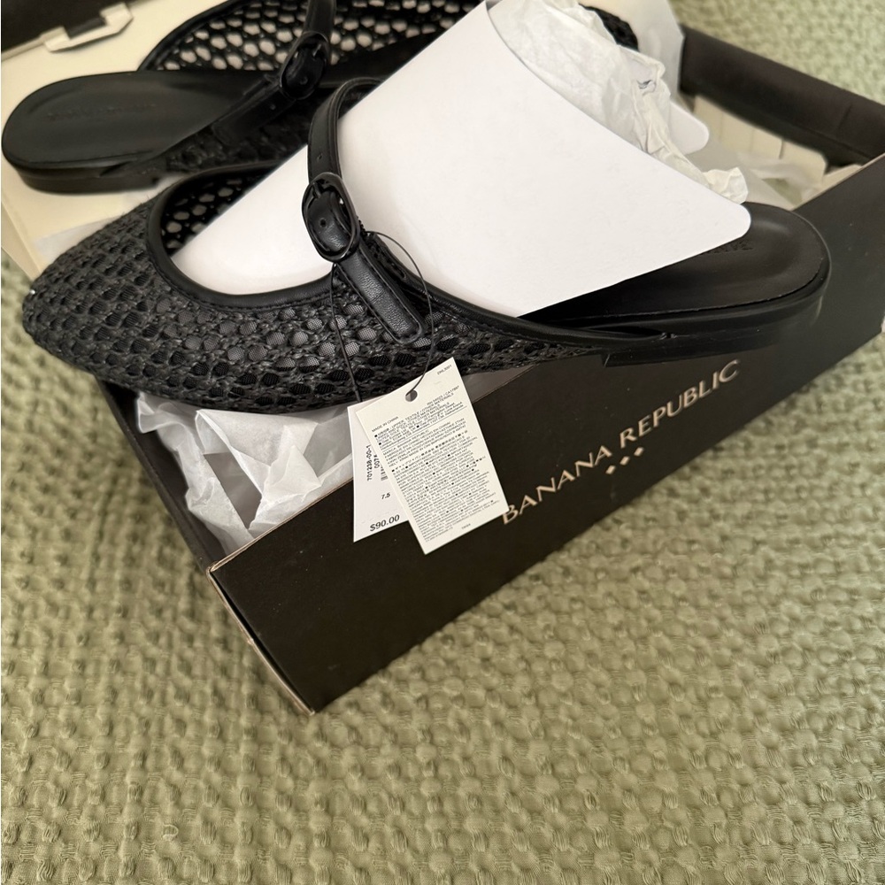 Banana Republic Black Woven Flats size 7.5